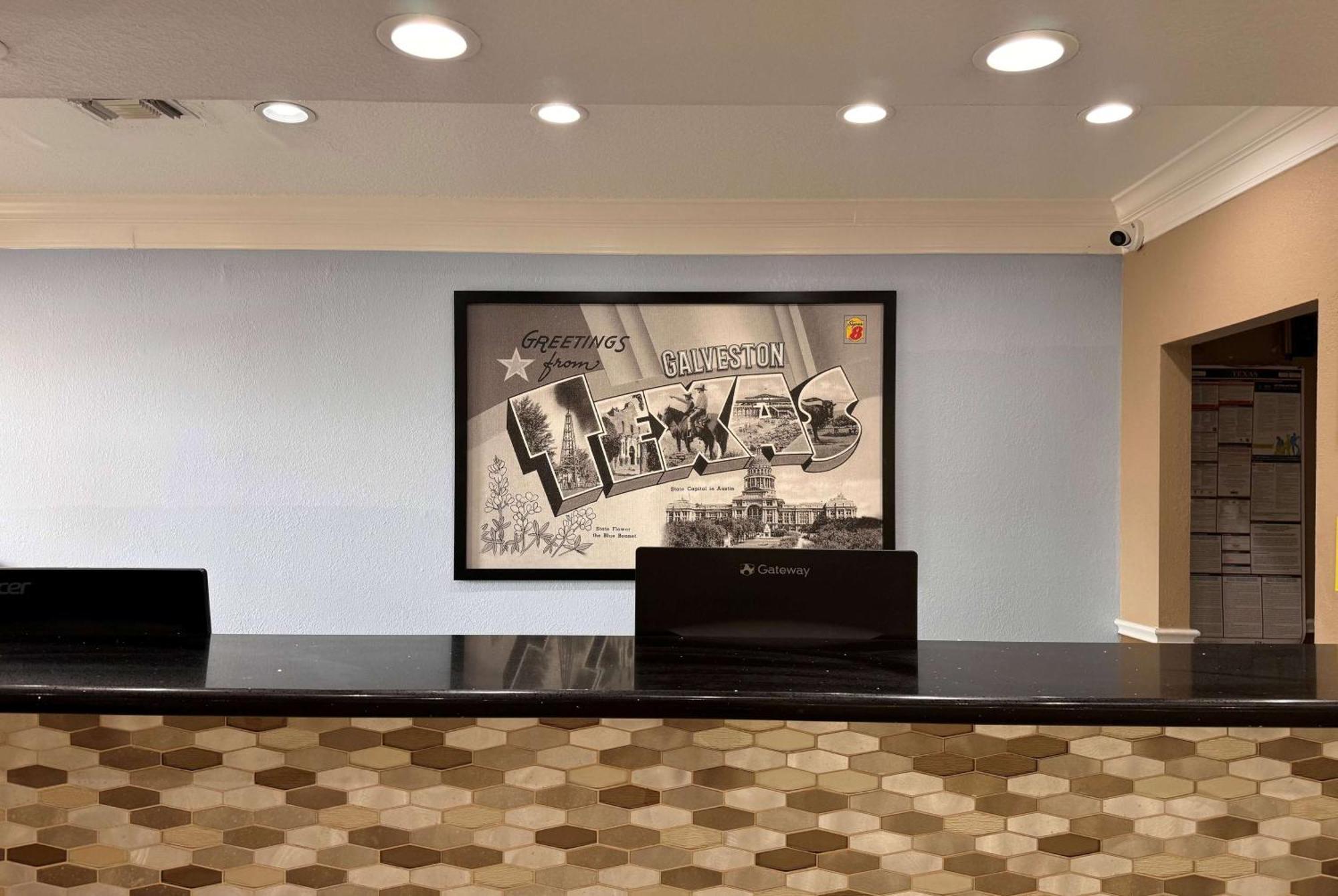 Super 8 by Wyndham Galveston Hotell Eksteriør bilde