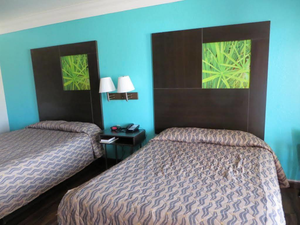 Super 8 by Wyndham Galveston Hotell Eksteriør bilde